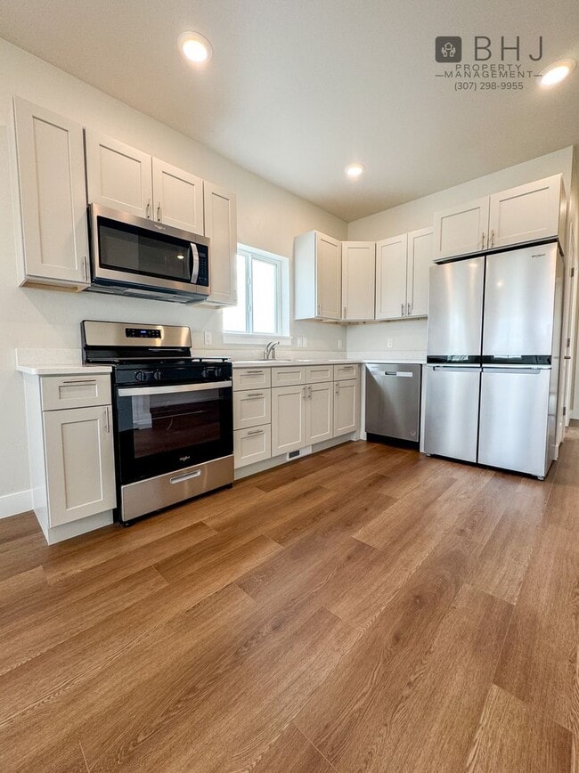 Photo - BRAND NEW! 2 BED/ 2BATH Dog Friendly Twin ...