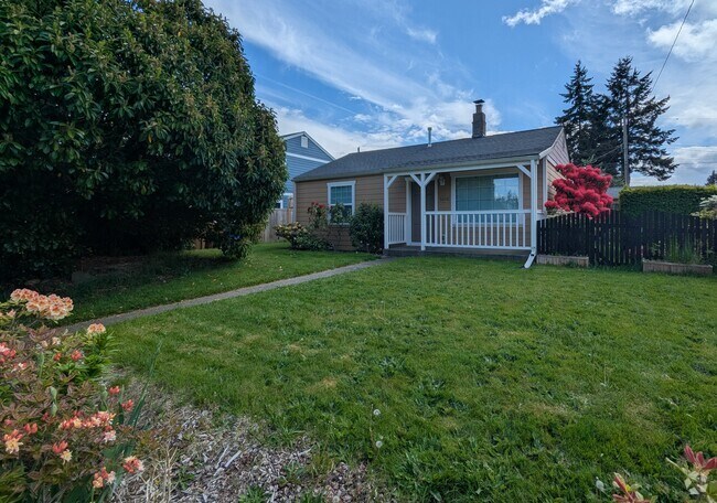 Building Photo - 5018 N 30th St Rental