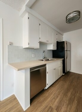 1405 Amherst Ave