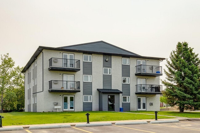 Evergreen Manor - Evergreen Manor