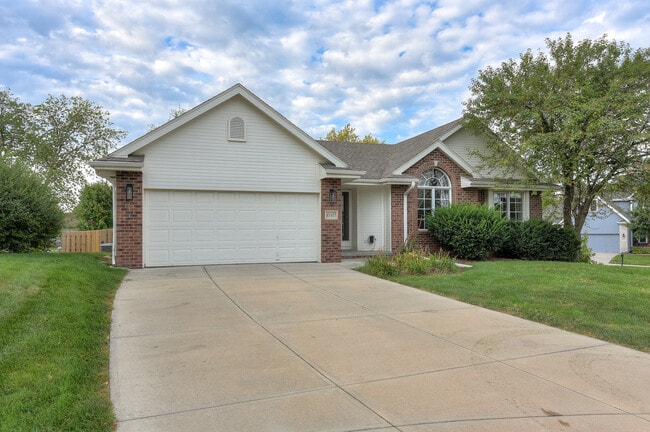 Photo - 15327 Parker Cir