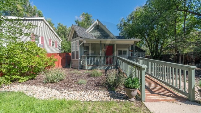 Photo - 520 W Pikes Peak Ave