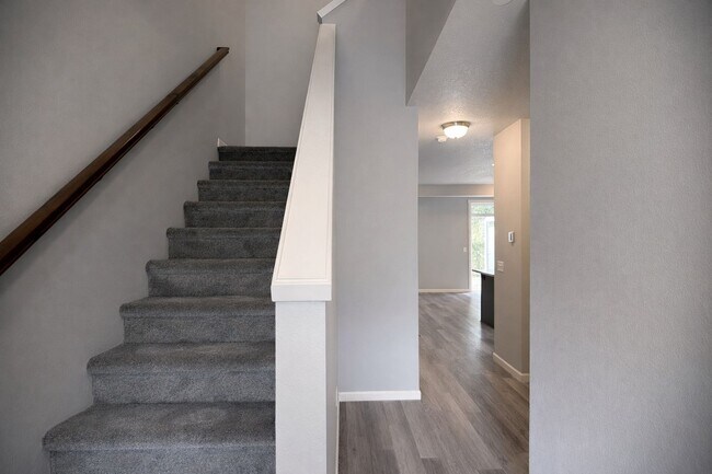Photo - 193 Cloverdale Rd