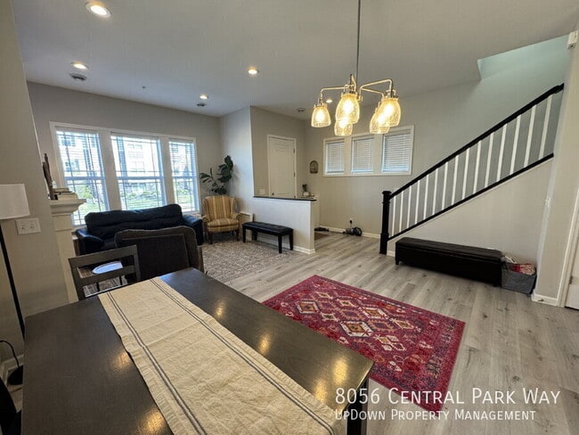 Photo - 8056 Central Park Way