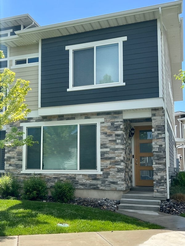 Building Photo - 1732 Thira Ln