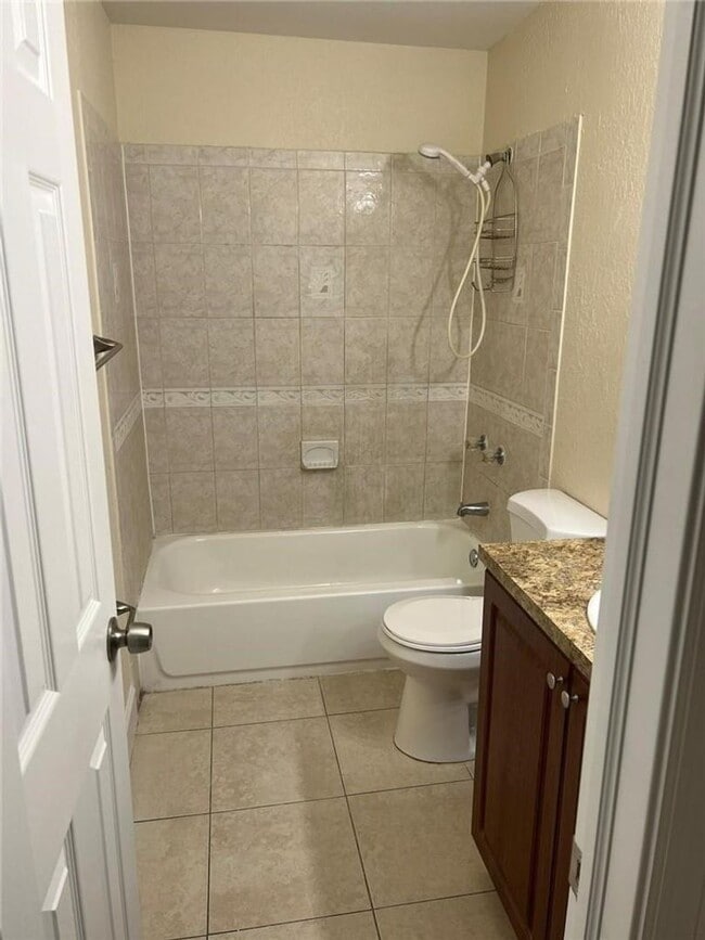Photo - 9 NE 44th St
