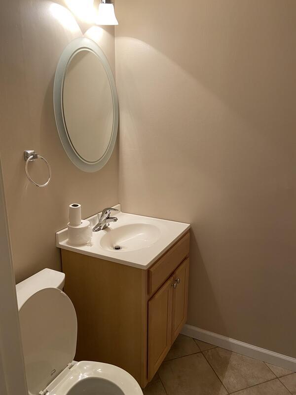 Photo - 127 Creekside Dr