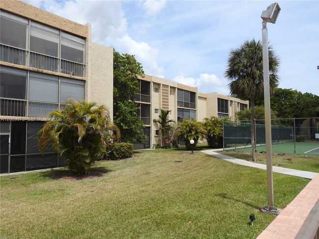 Photo - 8401 SW 107th Ave Unit 211E