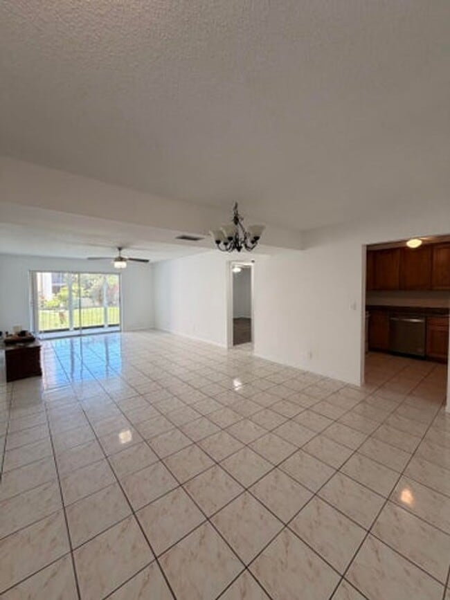 Photo - 618 NW 13th St
