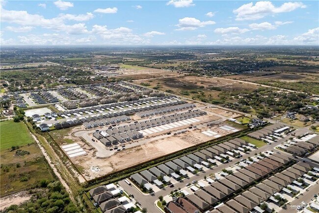 Photo - 17 W Harrison Ave Unidad 2