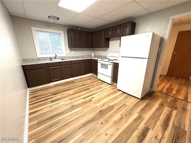 Photo - 643 Allegheny St Unit side