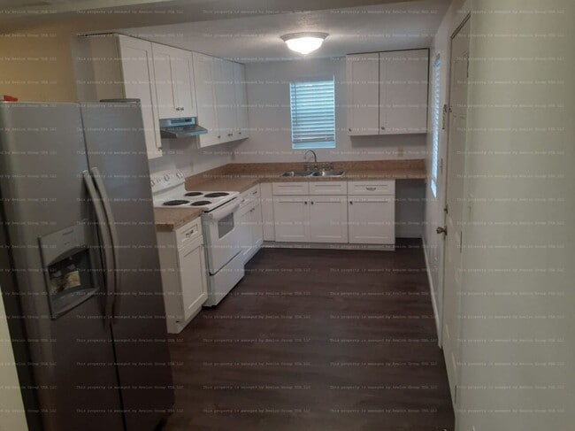 Photo - 306 Celery Ave S Unit 306