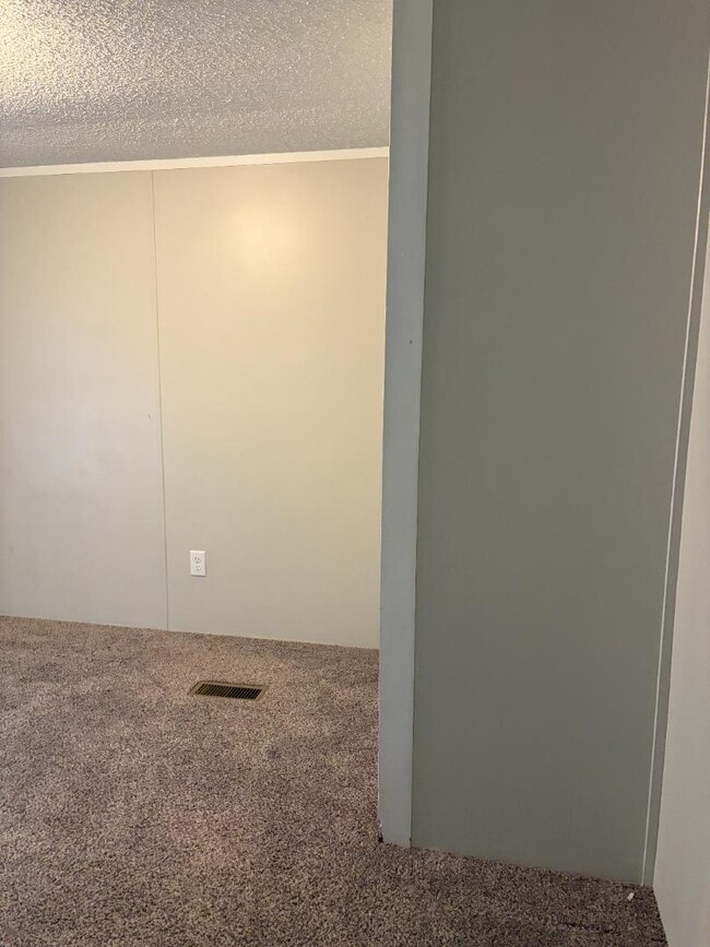 33 Johns Ct