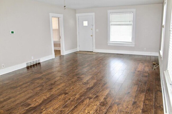 Photo - 512 N Poplar St