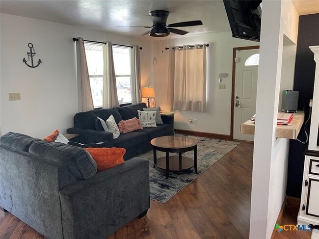 Photo - 685 Eastview Dr