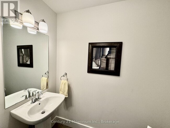 Photo - 142 Red Pine St.