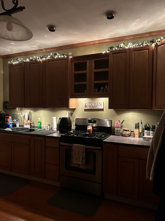 Photo - 32 W 4th St Unit #1