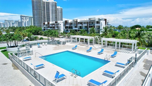 Photo - 3015 N Ocean Blvd Unit 3j