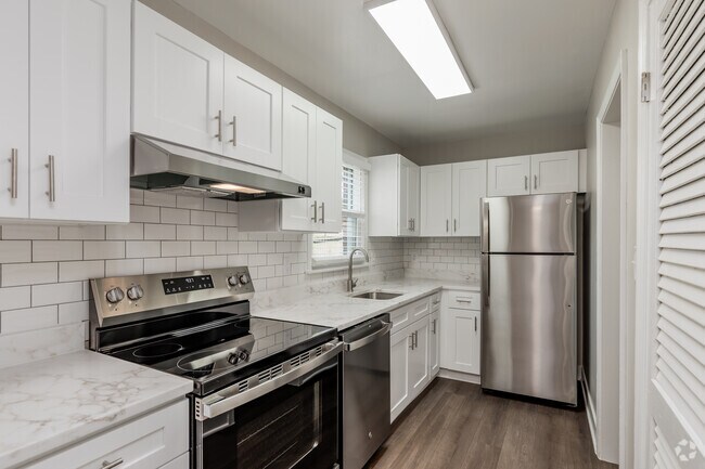 3BR, 1.5BA - 1,260SF - Kitchen