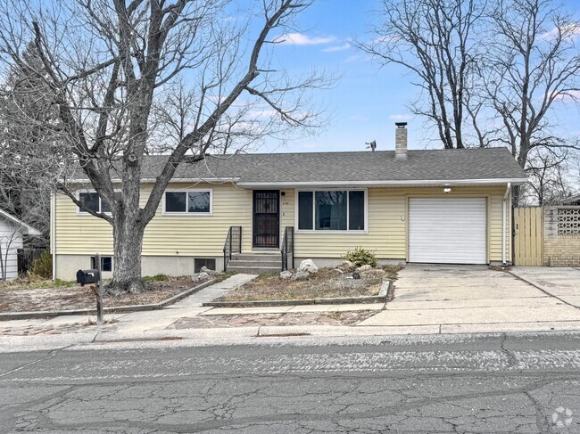 Building Photo - 3712 Windsor Ave Rental