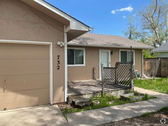 Building Photo - Spacious 4 bed 1.5 Bath Ranch-Style Home i...