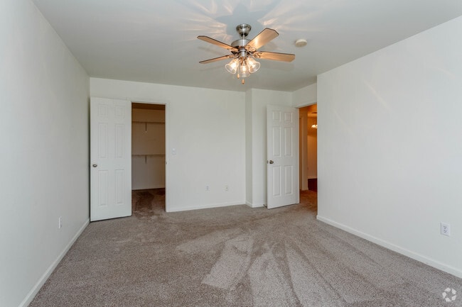 2BR, 1BA - Bradford