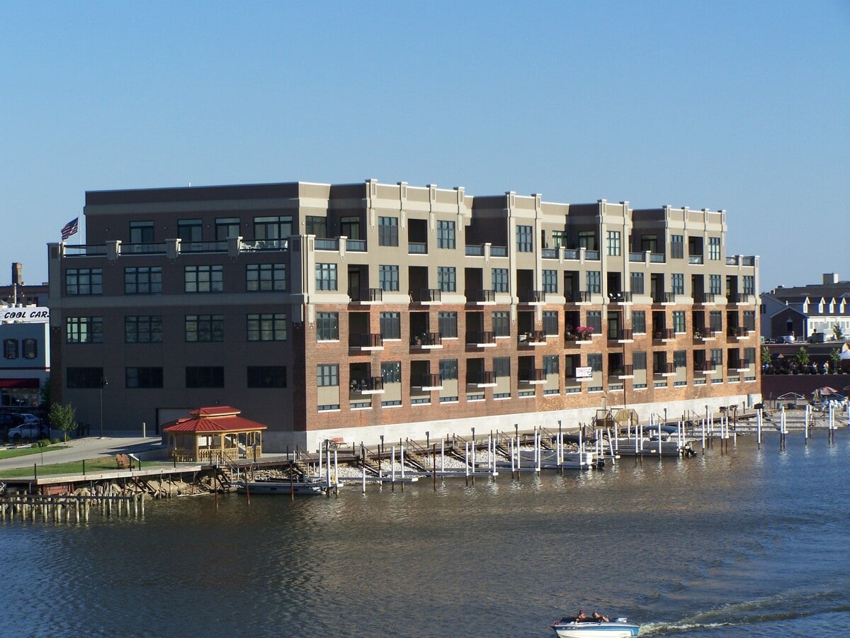 The Boathouse Condominiums - The Boathouse Condominiums