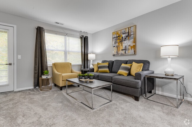 2BR, 1BA - 1061 SF