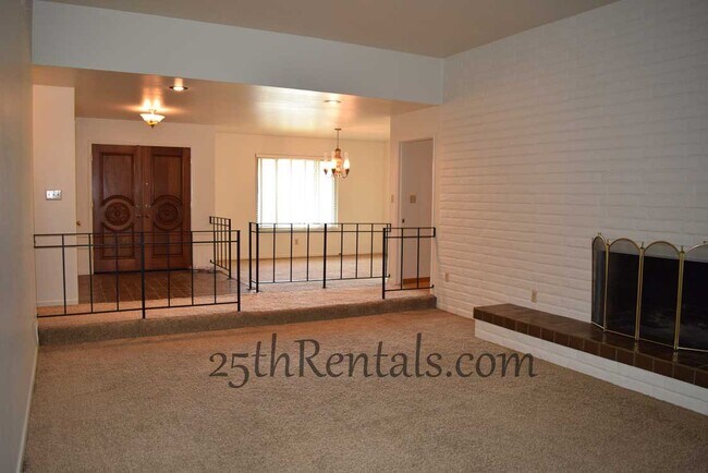 Photo - 207 Diamond Oaks Rd