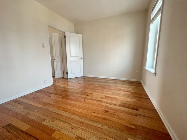 Photo - 1710 Snyder Ave Unit 2