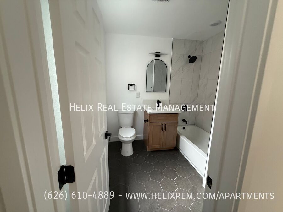 Photo - 1623 S Walnut St Unit 3