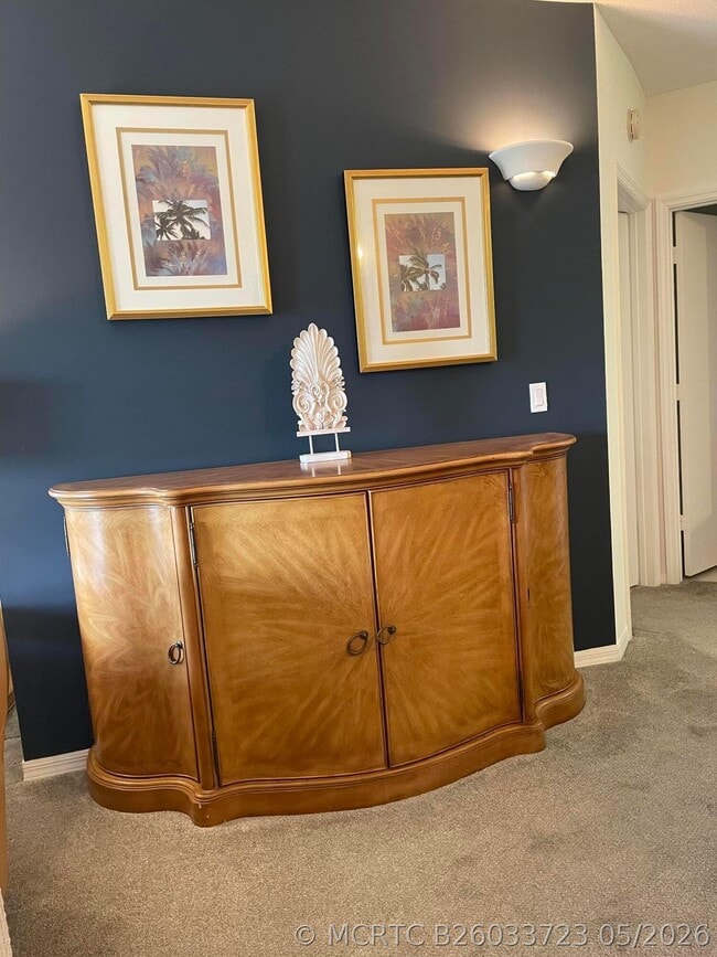 2105 Lavers Cir Unit 407