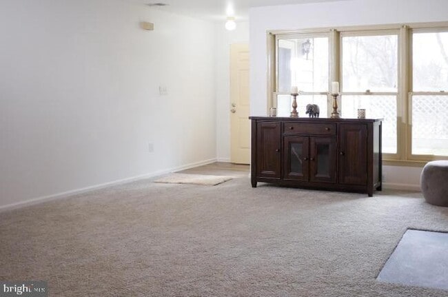 Building Photo - 13018 Shadyside Ln Unit 13-221