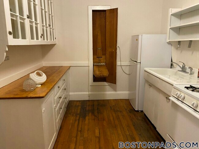 Photo - 14 Lakeville Rd Unidad 10