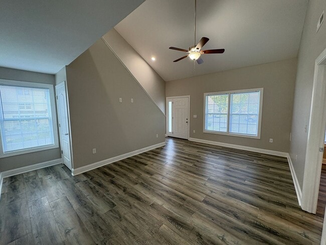 Photo - 505 Twisted Oak Dr NW