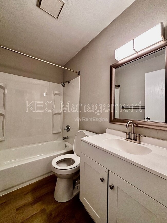 Building Photo - 1257 Sanlor Ave Unit 4