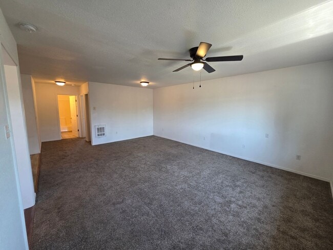 Building Photo - 15450 Rental