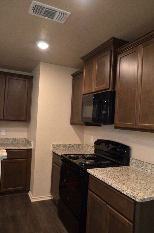 Photo - 1709 Montell St Unit B 1709