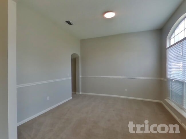 Photo - 1648 Country Walk Dr