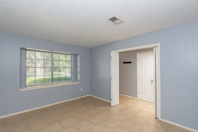 Photo - 4210 Cork Ln