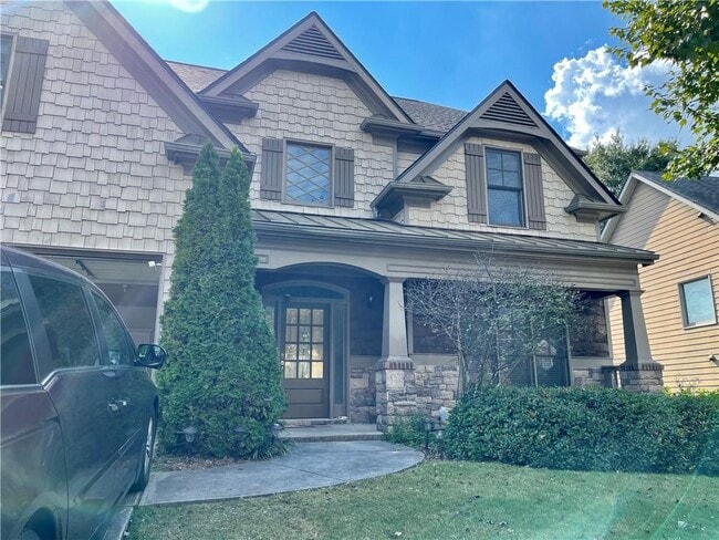 2620 Village Chase Dr NW