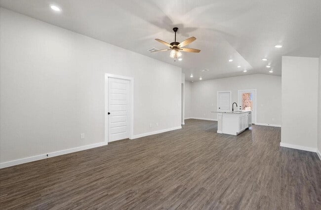 Photo - 2138 Kokomo Ave