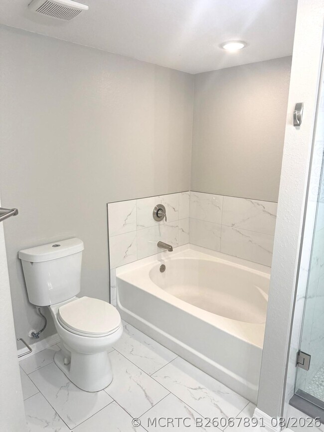 Photo - 102 SW Peacock Blvd Unit 2-104