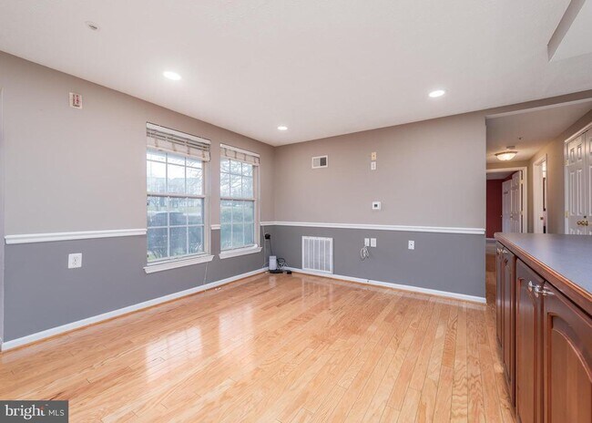 Photo - 6205 Sandpiper Ct Unit 203