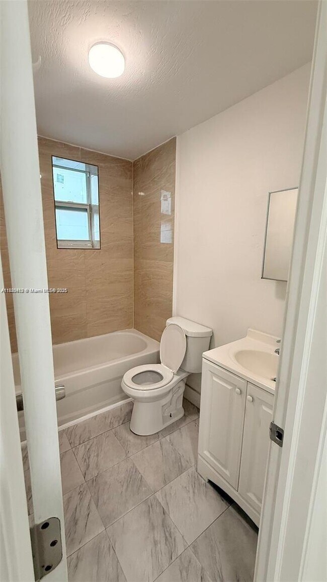 Photo - 871 SW 3rd St Unit 21-22-23