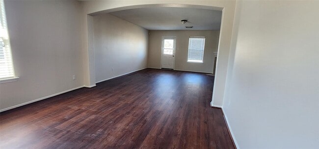Building Photo - 315 Sunset Colony Dr