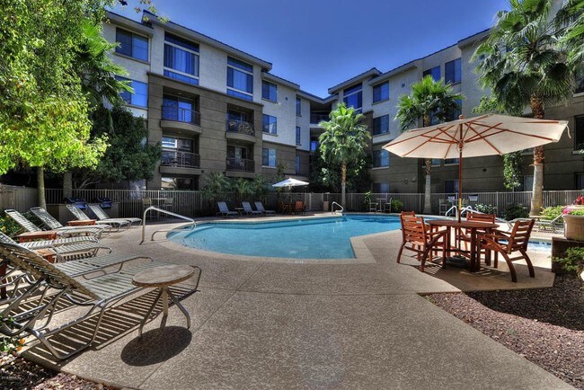 Biltmore Square - 1701 E Colter St Unit Biltmore