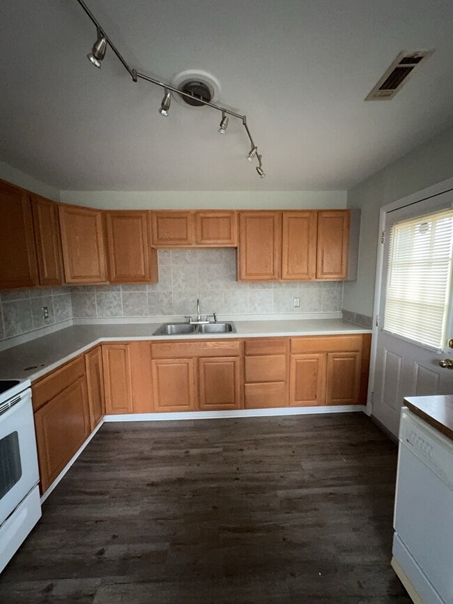 Photo - 130 Armstrong Dr