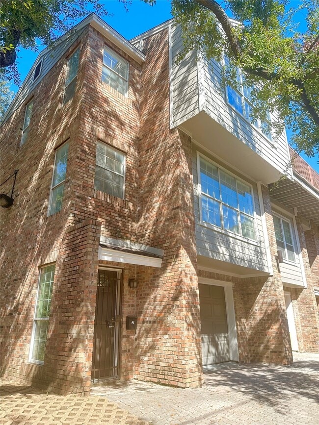 Building Photo - 2633 Peckham St Unit 1