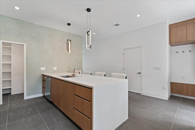 Photo - 1201 Enfield Rd